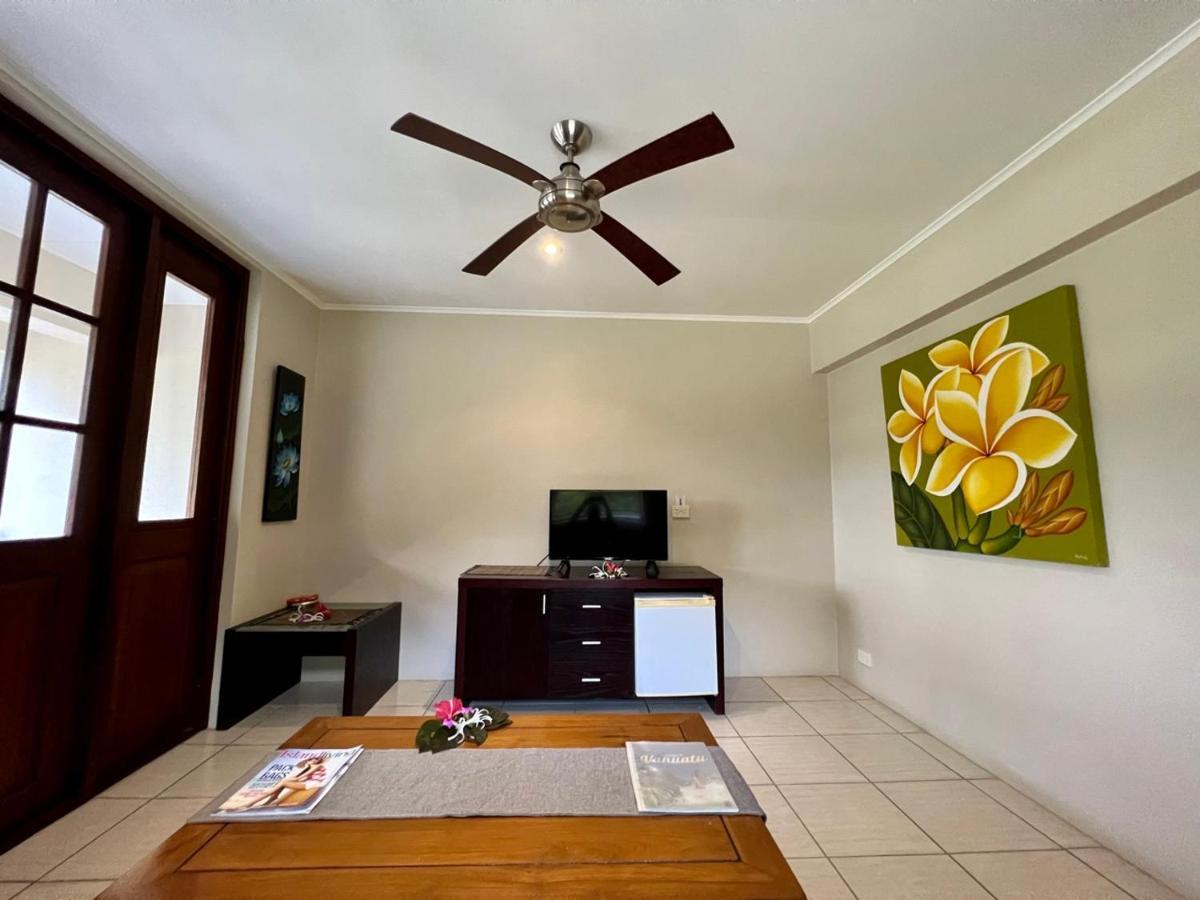Mg Cocomo Resort Vanuatu Port Vila Exterior photo